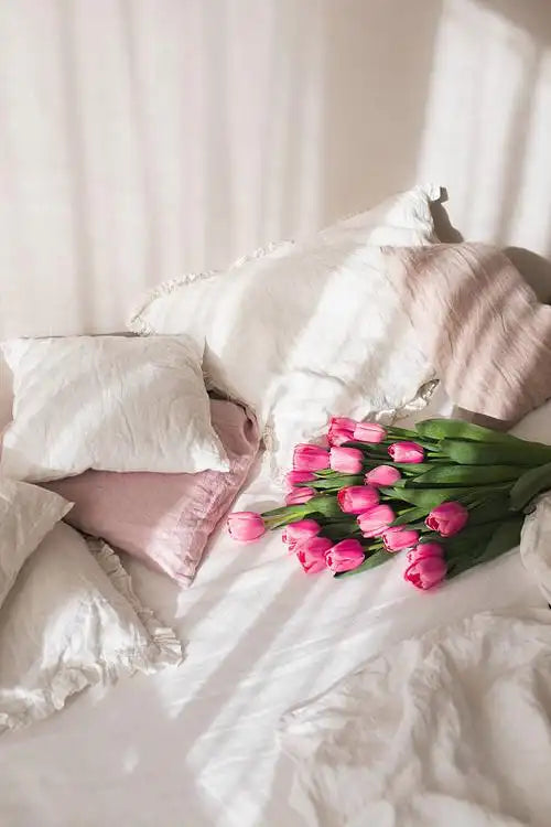 The Science of Floral Scents: How Botanical Fragrances Enhance Sleep Quality